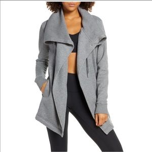 ✨EUC✨ Zella Nola Wrap Sweater Grey Size Small